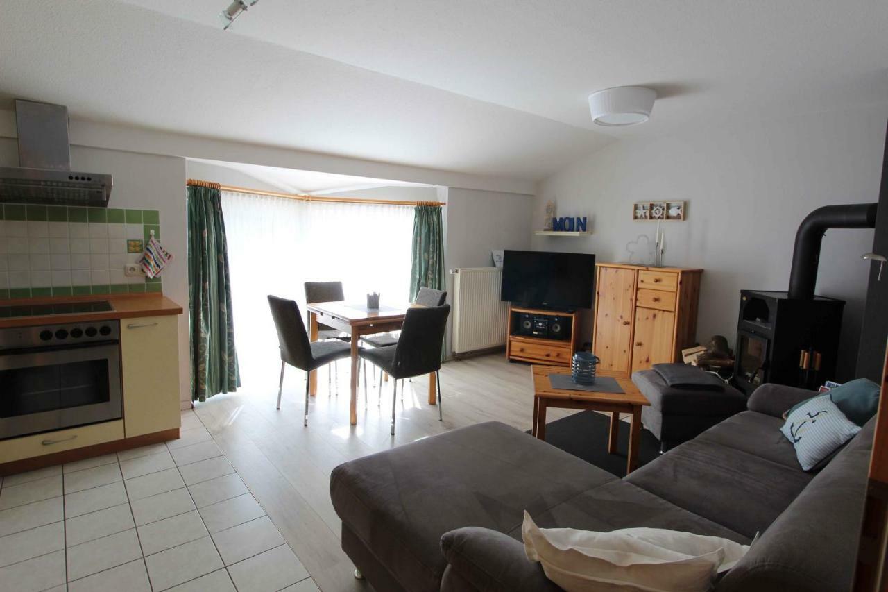 Boeltser Hus Ferienwohnungen Mit Strandkorb Und Kamin 10 Gehminuten Zum Kurtaxefreien Sandstrand Kraksdorf Eksteriør billede